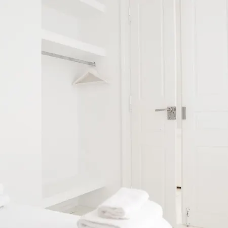 Elegant White In The Heart Of Ioulida On The Island Of Kea Ferienhaus