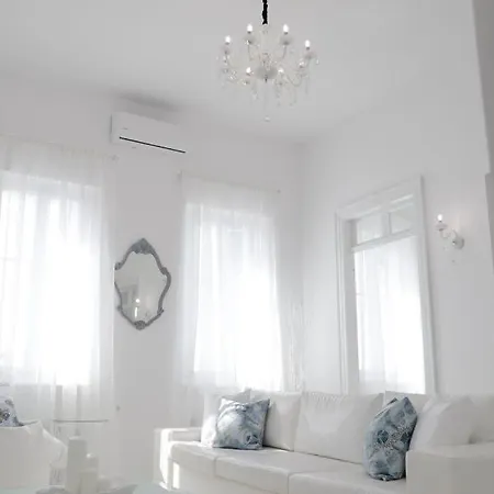 Elegant White In The Heart Of Ioulida On The Island Of Kea *